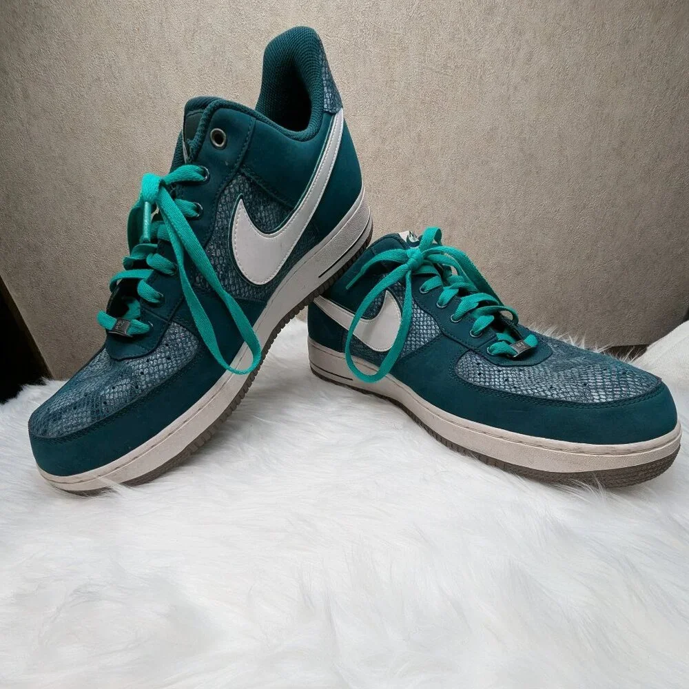 RARE SIZE 15 Nike Air Force 1 Snake Skin Men’s Sneakers Teal Color👟